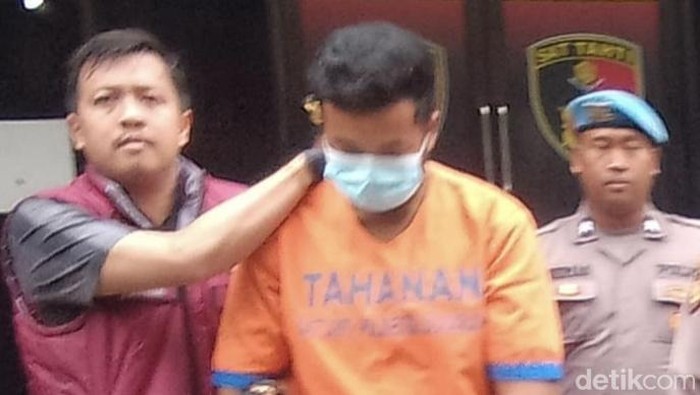 Latif pembunuh wanita open BO di Sidoarjo