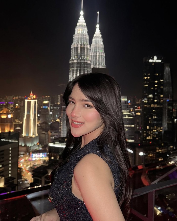 Liburannya Davina Karamoy