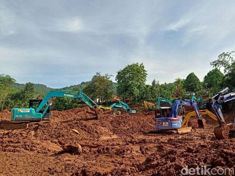 Potret Terkini Ngerinya Longsor di Cibeunying Cilacap