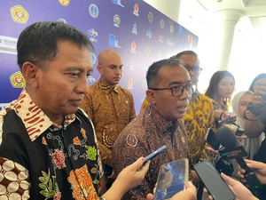 Kurangi Pengangguran, Mendiktisaintek Siapkan Sarjana Kerja di Luar Negeri