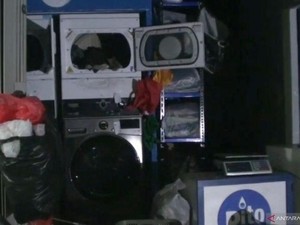 Laundry di Duren Sawit Jaktim Hancur Akibat Ledakan Mesin Uap, 2 Orang Luka