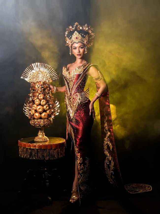 Dalam filosofi Bali, Yadnya berarti pengabdian tanpa pamrih, sebuah ketulusan hati untuk memberi dan menjaga keseimbangan kehidupan. Foto: Instagram/@nawangphoto