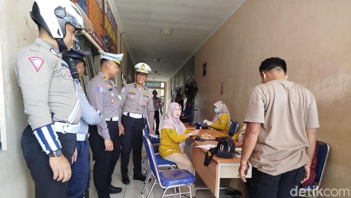 Pemeriksaan ramp check di Terminal Seloaji Ponorogo.