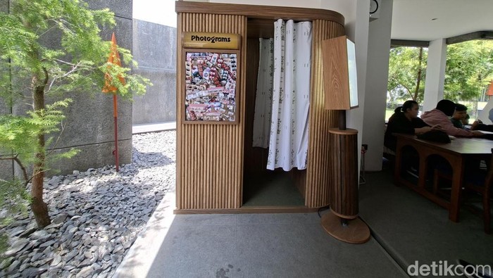 Photobooth di Opera Courtyard Bandung