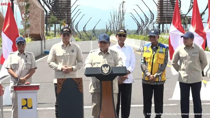 Presiden Prabowo puji Sultan HB X saat peresmian jembatan di Bantul