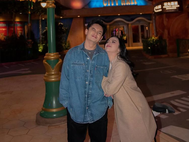 7 Potret Ultah ke-27 Randy Martin, Dirayakan di China Bareng Lyodra