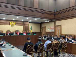 Sidang Putusan 4 Hakim Terdakwa Suap Vonis Lepas Migor Digelar 3 Desember