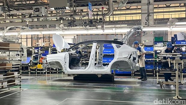 Suzuki Fronx diproduksi di Cikarang.