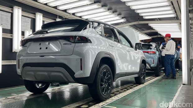 Suzuki Fronx diproduksi di Cikarang.