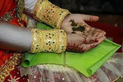 Tata Cara Pelaksanaan Upacara Peta Kapanca Pada Masyarakat Bima, NTB (Dok. bimakota.id)