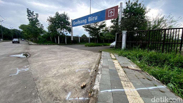 TKP pengendara belajar mobil di Jalan SOR GBLA tabrak pengendara motor hingga tewas.