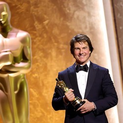 Tom Cruise Dapat Oscar, Anil Kapoor: Selamat Teman Baikku