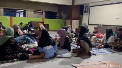 Erupsi Semeru, Warga Candipuro Mengungsi ke Lima Titik Pengungsian