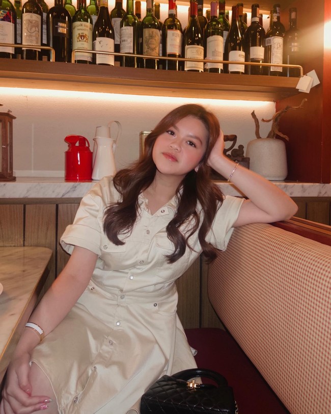 “Ananda Yasika Aulia selaku pembina Yayasan Yasika Group telah ikut serta mendukung Program Makan Bergizi Gratis (MBG) untuk meningkatkan kualitas gizi dan menekan angka stunting. Semoga kolaborasi ini semakin memperkuat upaya bersama,” tulis ibu Yasika, Tenri Engka Yasir Machmud (Ketua Ikawan DPRD Provinsi Sulawesi Selatan), di Instagram.Foto: Instagram @yasikaaulia