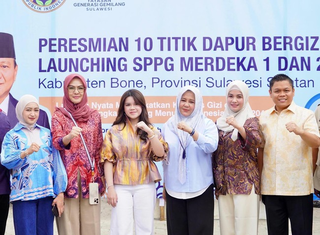 Begini penampilannya dalam acara peresmian 10 titik dapur MBG di Sulawesi Selatan. Foto: Instagram @yasir_machmud