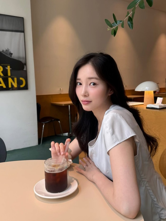 Aktris Korea Selatan Yun Chae Kyung.