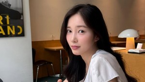 Kabar pacaran Yun Chae Kyung dengan Lee Yong Dae muncul Rabu (19/11/2025). (Foto: dok. Instagram @yunvely_0824)