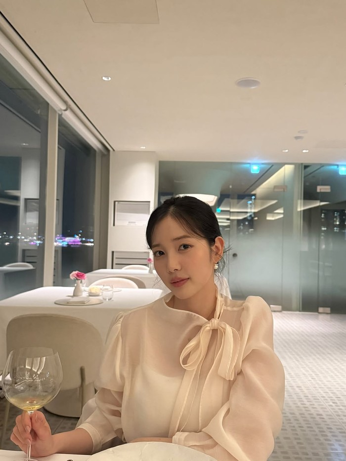 Aktris Korea Selatan Yun Chae Kyung.