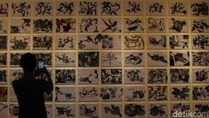 Suasana pameran MTN Lab Residensi Jakarta yang bertajuk Rules of the Game di Galeri Nasional, Jakarta, Kamis (20/11/2025).