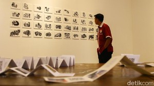 Melalui pendekatan artistik yang beragam mulai dari video, pertunjukan, grafis, hingga audio. Pengunjung diajak menelusuri pameran yang mengolah memori, bunyi, arsip, dan tubuh sebagai media pameran.