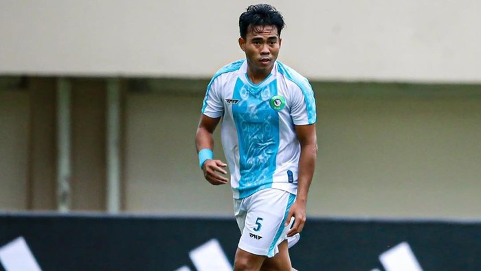 Bek PSBS Biak Nurhidayat.