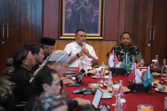 Bupati Bogor Bahas Strategi Penanganan Sampah Berbasis Teknologi