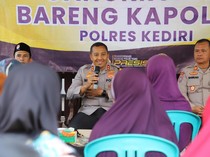 Cangkrukan Kapolres Kediri Disambut Antusias Warga Kandangan