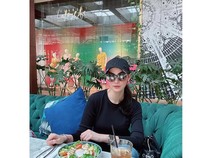 Momen Seru Kulineran Christy Jusung, Cicip Dessert hingga Salad