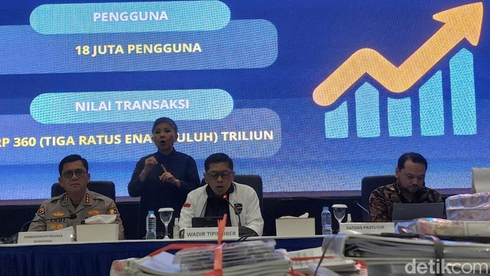 Dittipidsiber Bareskrim Polri gelar konferensi pers soal akses ilegal (Rumondang/detikcom)