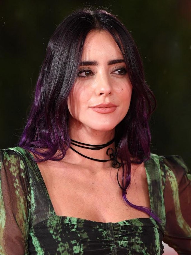 Gaya artis yang bisa jadi inspirasi warna rambut untuk kulit sawo matang
