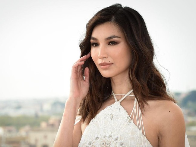 Gaya artis yang bisa jadi inspirasi warna rambut untuk kulit sawo matang