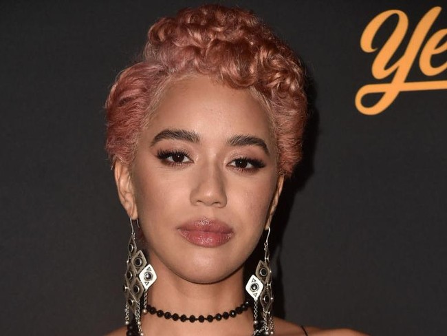 Gaya artis yang bisa jadi inspirasi warna rambut untuk kulit sawo matang