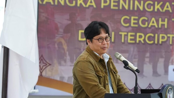 Guru Besar Universitas Negeri Jakarta, Prof Robertus Robet.