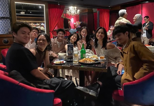 Unggahan Leya pun langsung ramai dibanjiri ucapan selamat dari para netizen dan rekan-rekan artis. Foto: Instagram/@harleyavaprincy