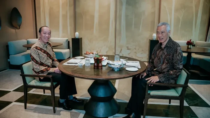 Jokowi bertemu dengan Senior Minister Singapura, Lee Hsien Loong, di Singapura.