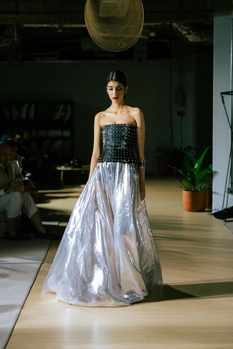 Koleksi Yosafat Dwi Kurniawan 15 Tahun Berkaya 'Time Dilation'