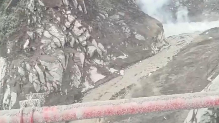 Kondisi Jembatan Gladak Perak usai letusan Gunung Semeru