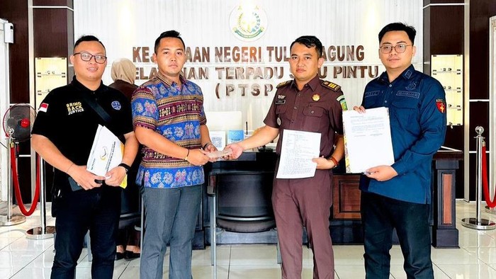 Kejaksaan Negeri Tulungagung menerima penitipan uang kasus korupsi SKTM di RSUD dr. Iskak