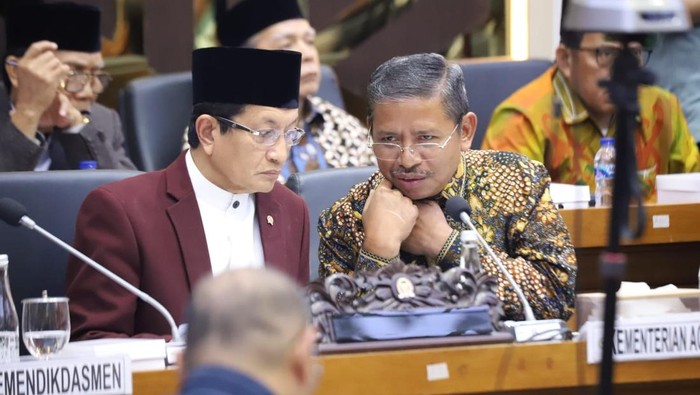 Menag Nasaruddin Umar (kiri) dan Dirjen Pendis Amien Suyitno (kanan) ungkap saran untuk revisi UU Guru dan Dosen.