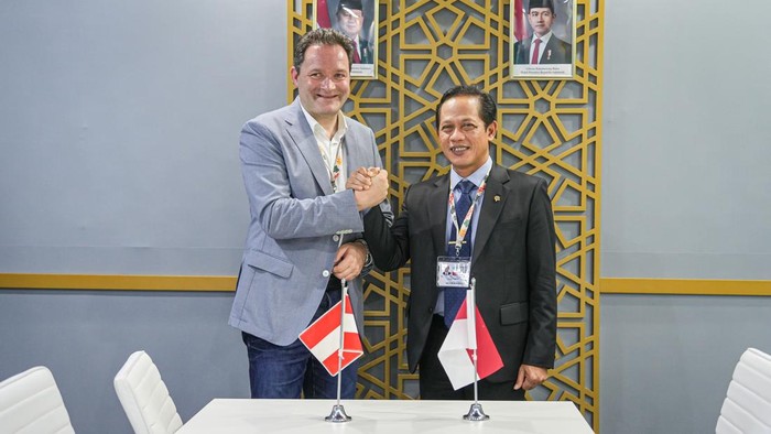 Menteri LH dan Perwakilan Austria