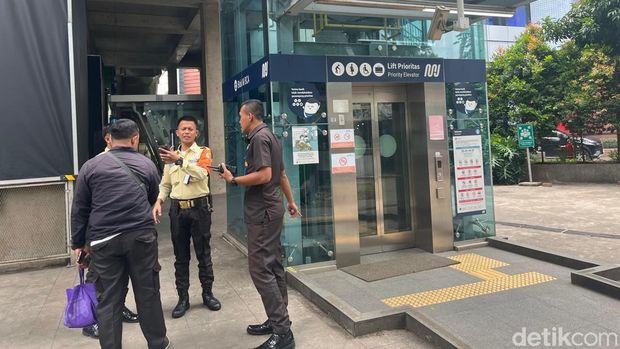 MRT Jakarta alami gangguan. (Rumondang/detikcom)