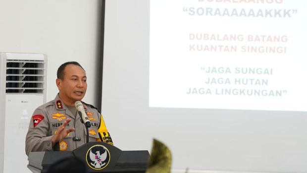 Orientasi dan Pelatihan Dubalang Batang Kuantan di Kabupaten Kuansing, Kamis (20/11/2025). Kegiatan ini dibuka oleh Kapolda Riu Irjen Pol Herry Heryawan dan Bupati Kuansing Suhardiman Amby.