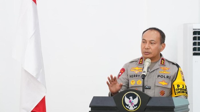 Orientasi dan Pelatihan Dubalang Batang Kuantan di Kabupaten Kuansing, Kamis (20/11/2025). Kegiatan ini dibuka oleh Kapolda Riu Irjen Pol Herry Heryawan dan Bupati Kuansing Suhardiman Amby.