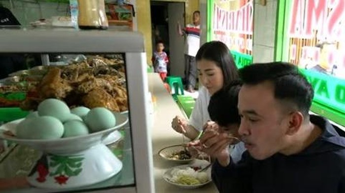 Penggemar Warteg Merapat! Ini 10 Warteg Terenak di Jakarta