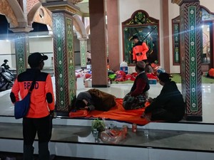 Gunung Semeru Erupsi, Masjid Ar Rahman Jadi Tempat Pengungsian