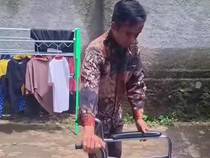 Kursi Roda dan Sembako, Bantuan yang Mengalir ke Tegalgirang Indramayu