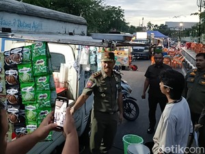 Pemkot Pekanbaru Tertibkan PKL di Masjid An-Nur hingga Jalan Soebrantas