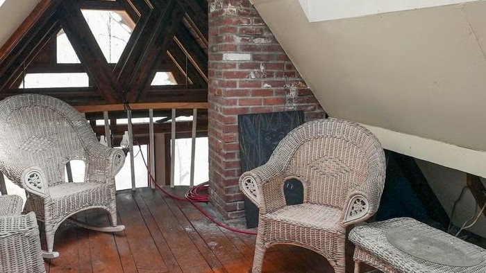 Renovasi rumah paling angker di AS. Foto sebelum renovasi