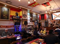 Sensasi Makan di Restoran Bertema Rezim Diktator