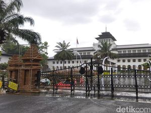 Mengenal Candi Bentar yang Jadi Inspirasi Wajah Baru Gedung Sate